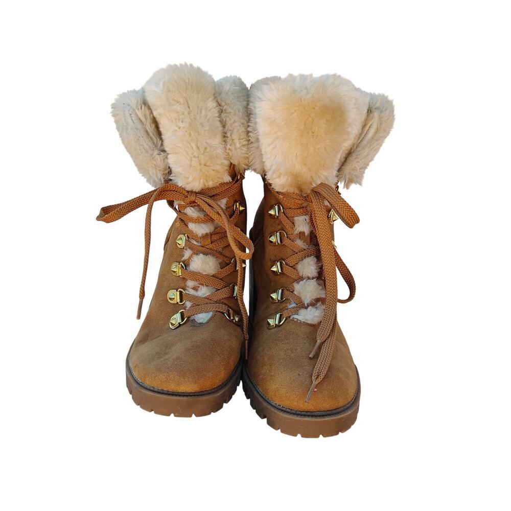 G by Guess Faux Fur Lace Up Ankle Boots Heeled Lug Sole Winter 10 - Picture 2 of 8